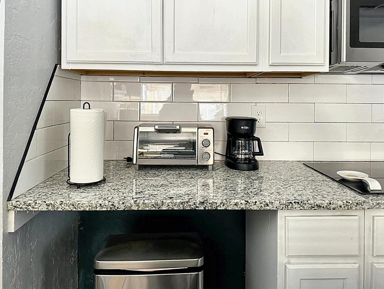 Clean, Cozy 1-bedroom Near Plaza District #32c * Oklahoma City